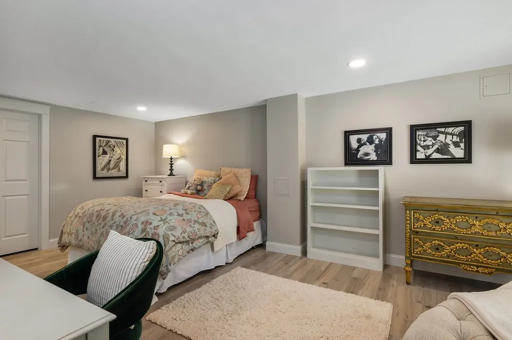 253 Odiorne Point Road Portsmouth NH 03801