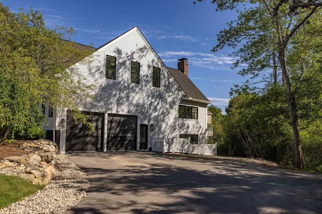 253 Odiorne Point Road Portsmouth NH 03801