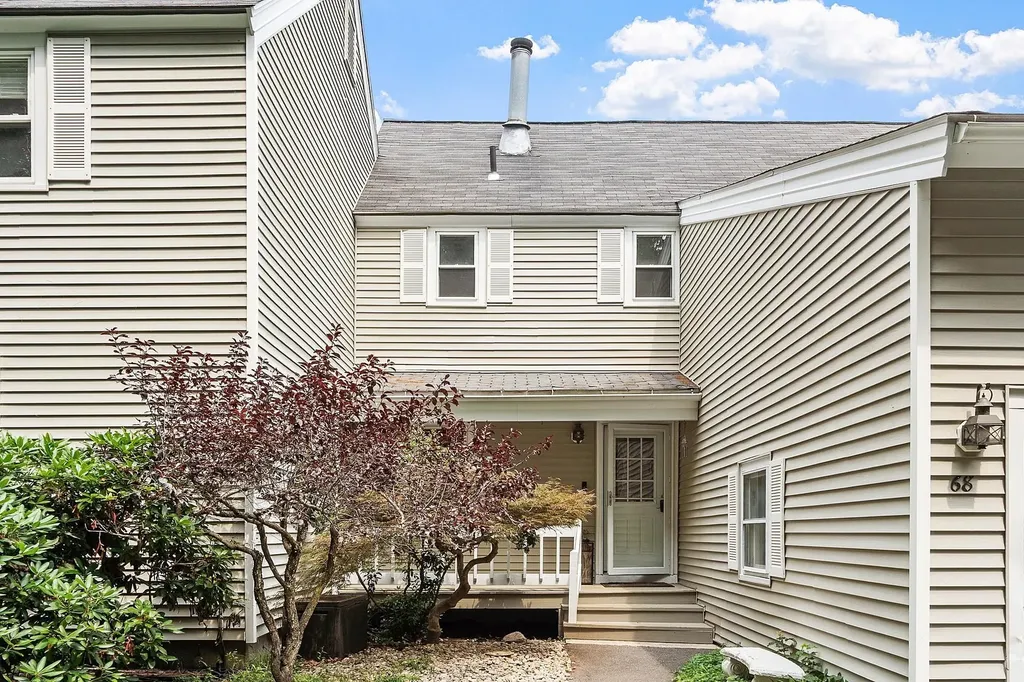 68 Winding Pond Road Londonderry NH 03053