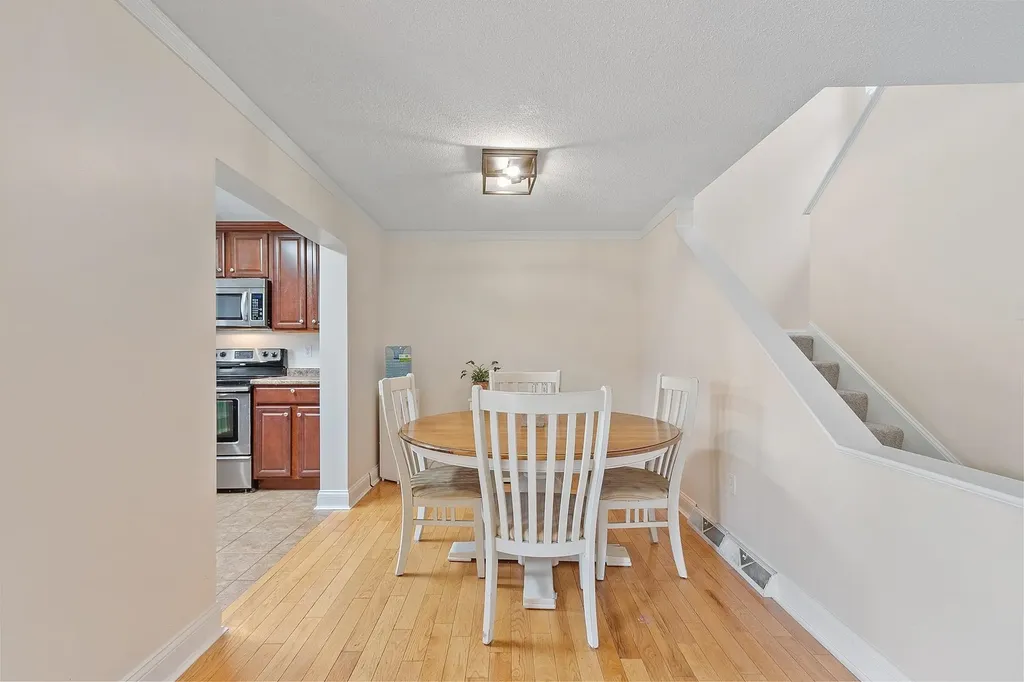 68 Winding Pond Road Londonderry NH 03053