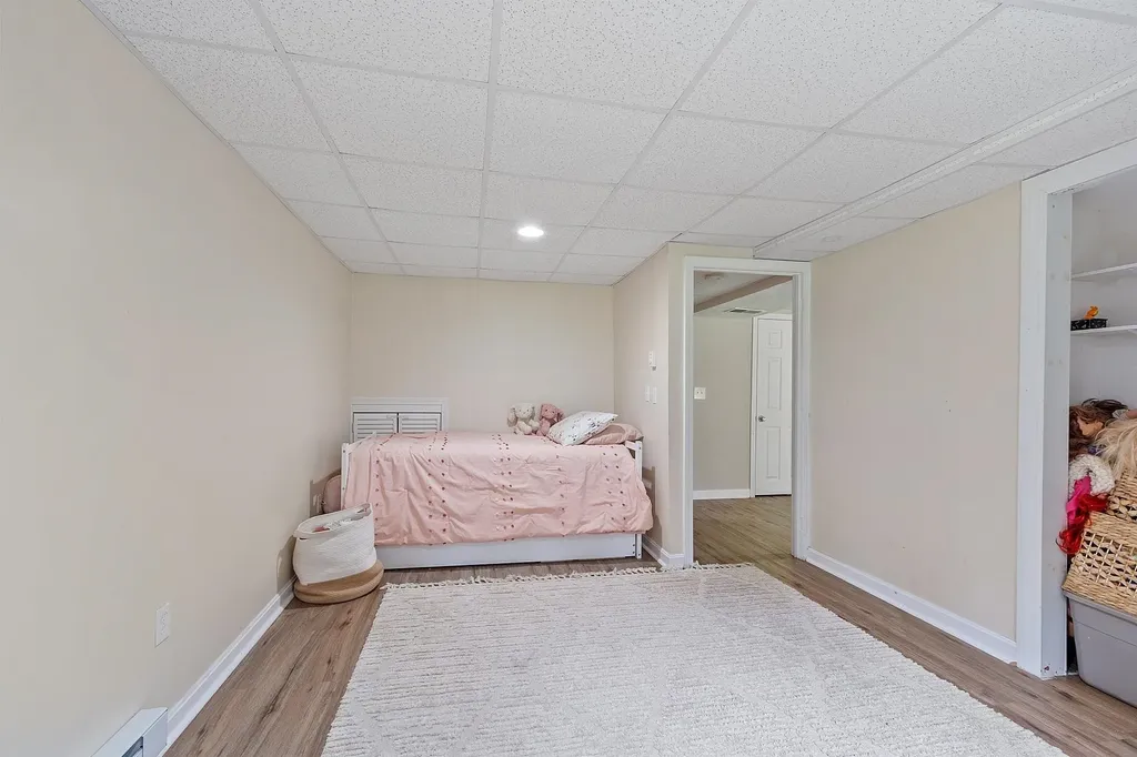 68 Winding Pond Road Londonderry NH 03053