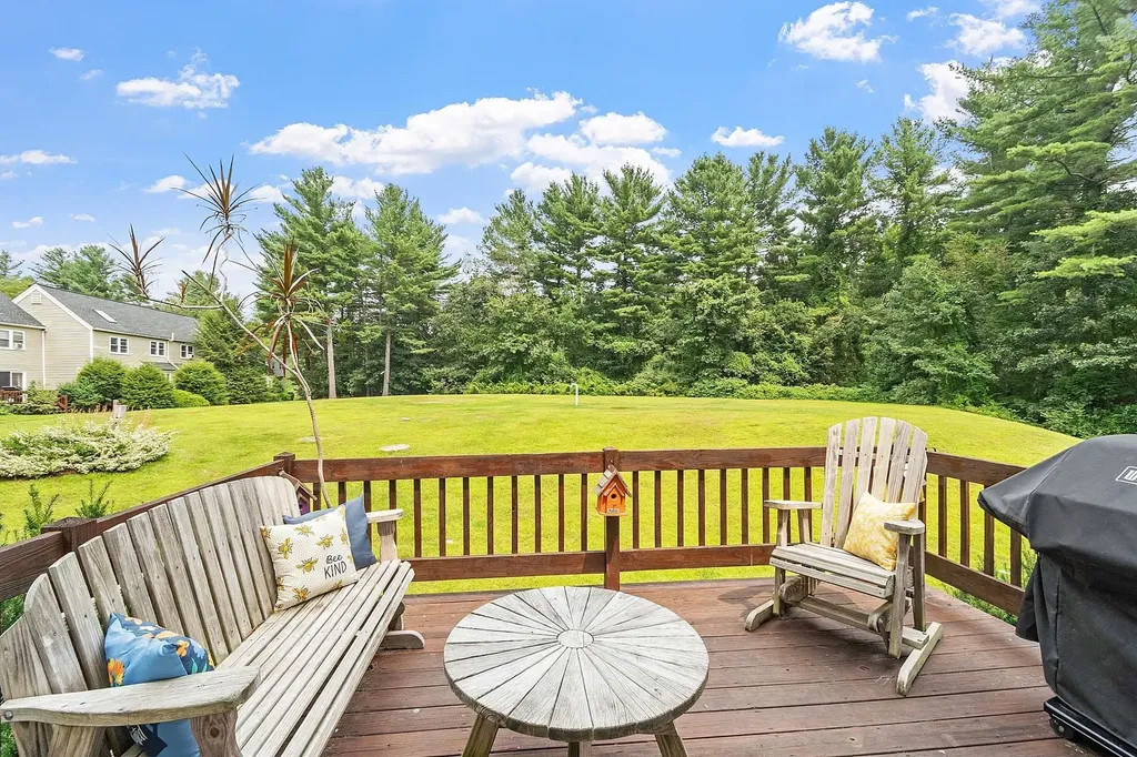68 Winding Pond Road Londonderry NH 03053