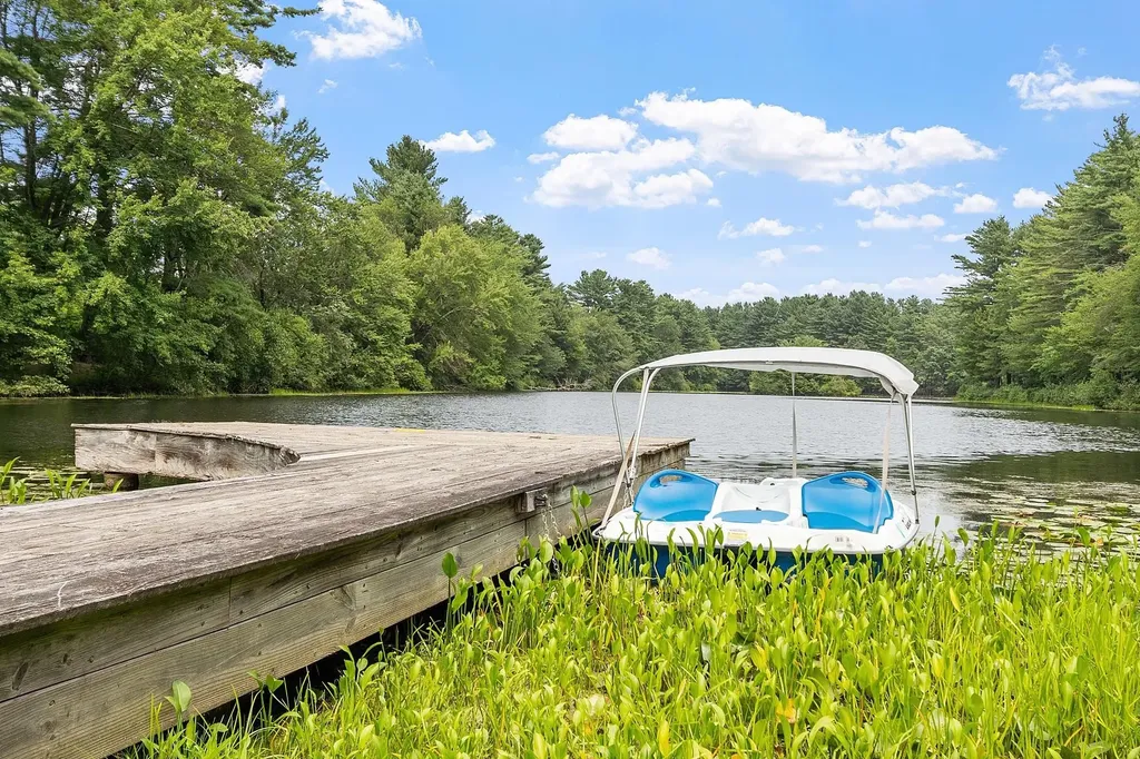 68 Winding Pond Road Londonderry NH 03053