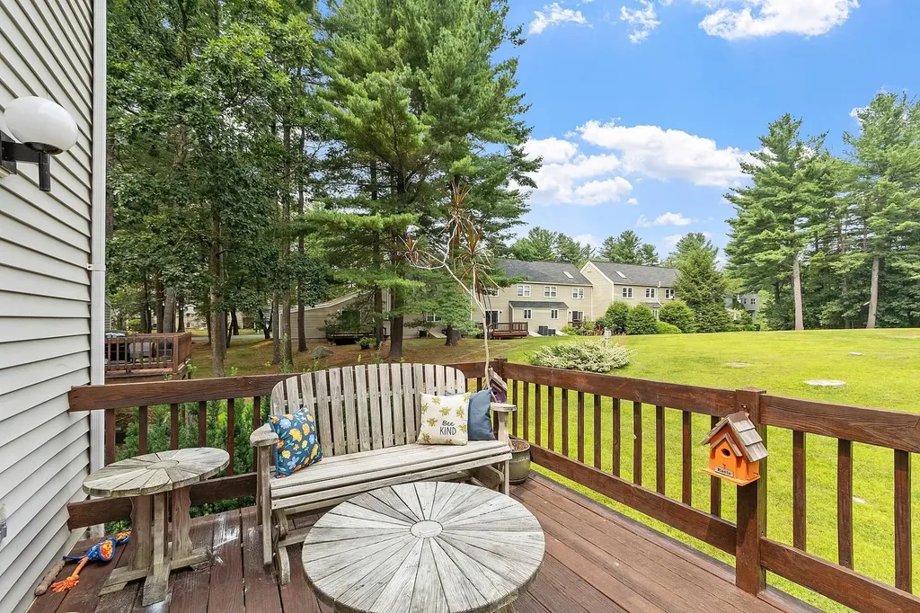 68 Winding Pond Road Londonderry NH 03053