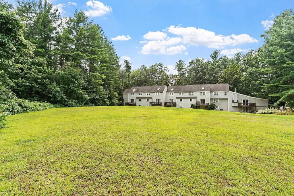 68 Winding Pond Road Londonderry NH 03053
