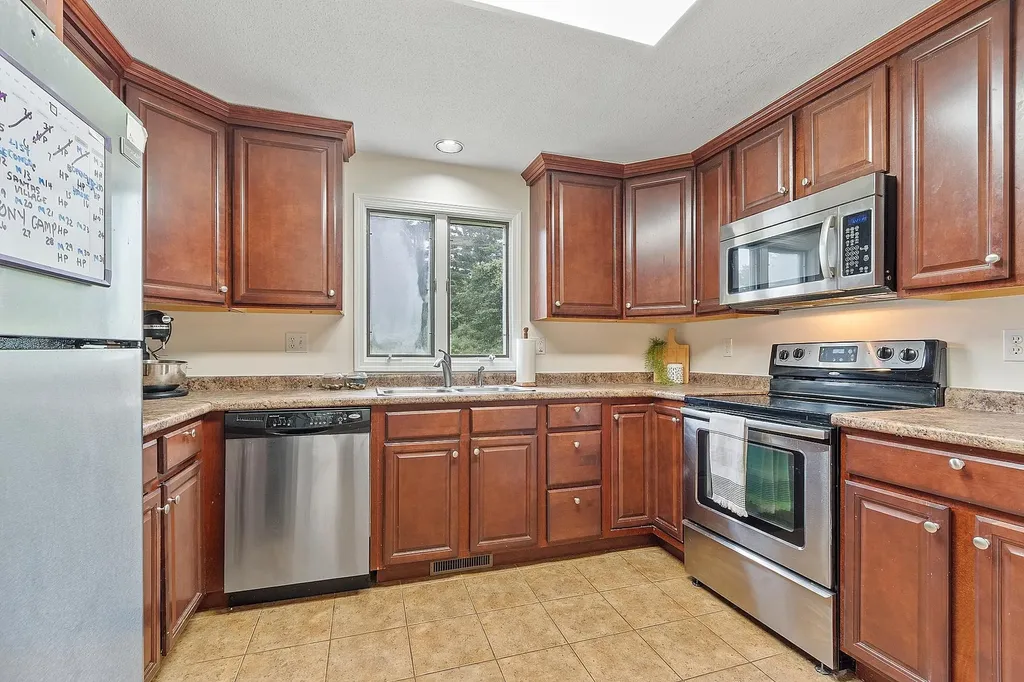 68 Winding Pond Road Londonderry NH 03053