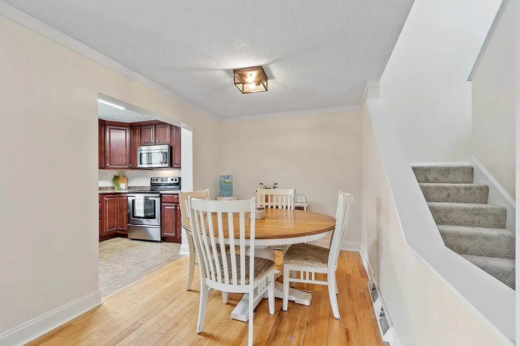 68 Winding Pond Road Londonderry NH 03053