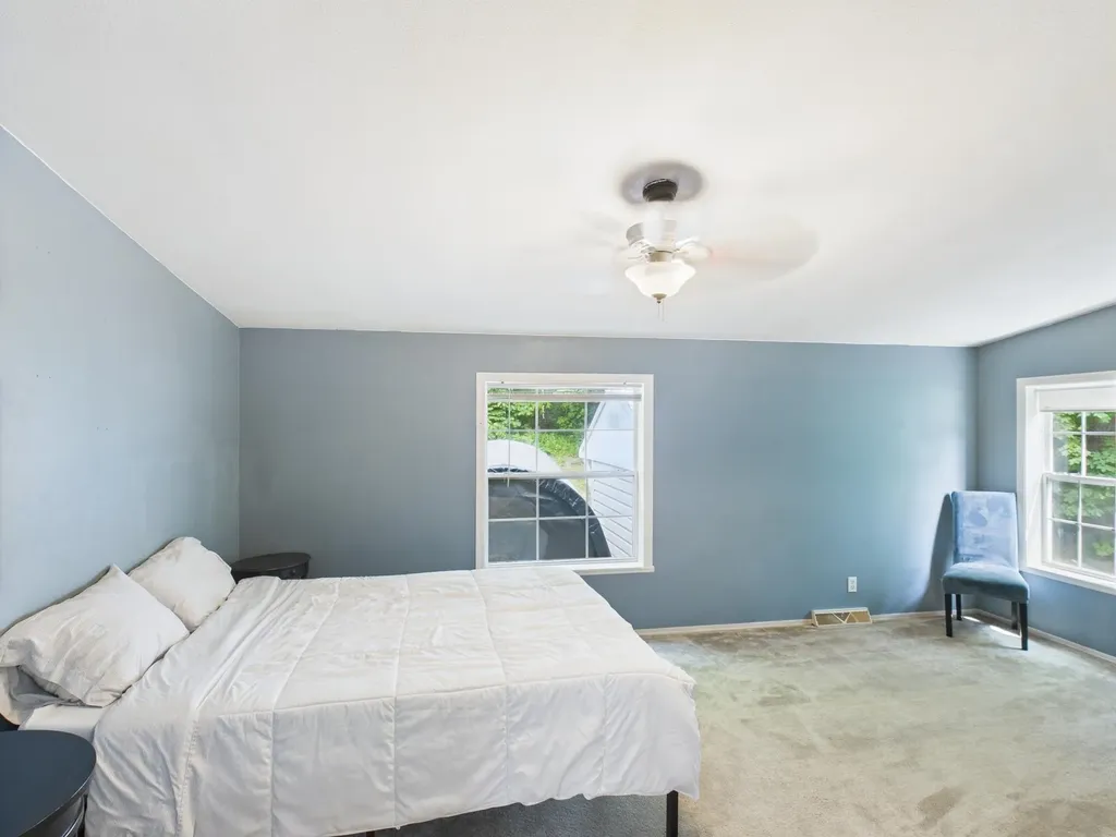 27 Deer Run Lane Northwood NH 03261