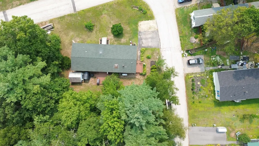 27 Deer Run Lane Northwood NH 03261