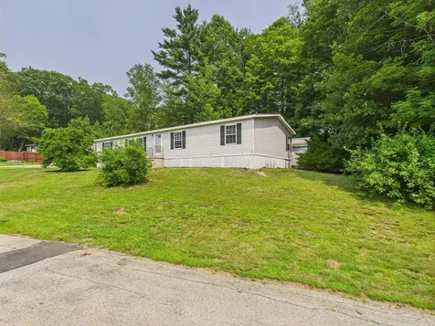 27 Deer Run Lane Northwood NH 03261