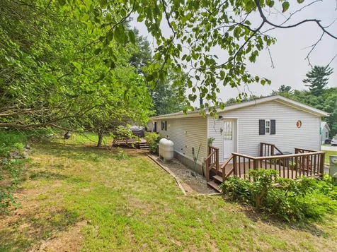 27 Deer Run Lane Northwood NH 03261