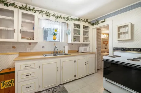 13 2nd Street Gorham NH 03581