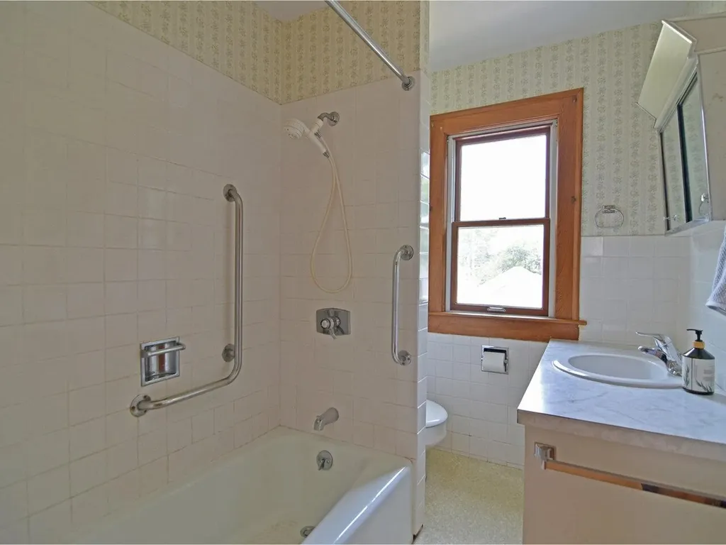 90 Henry Street Burlington VT 05401