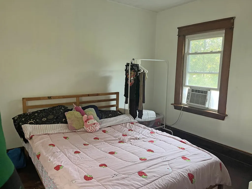 81 Oak Grove Avenue Brattleboro VT 05301