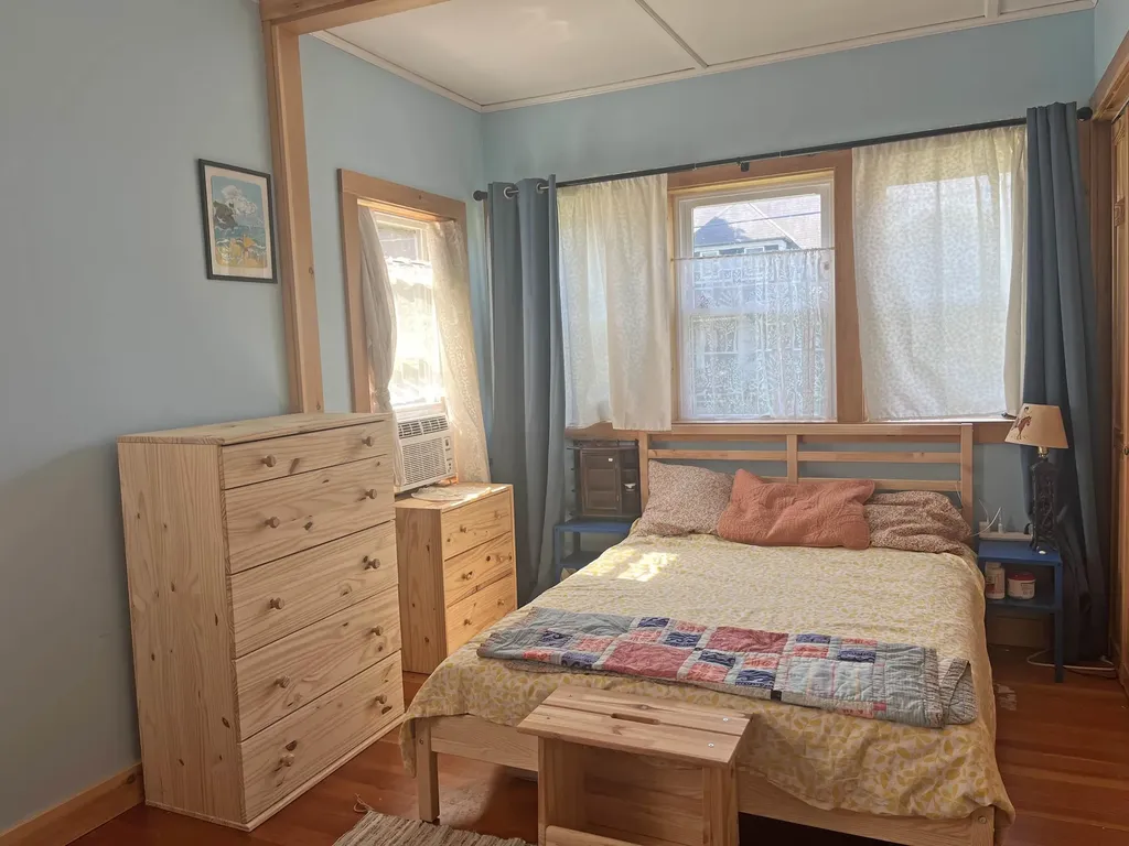 81 Oak Grove Avenue Brattleboro VT 05301
