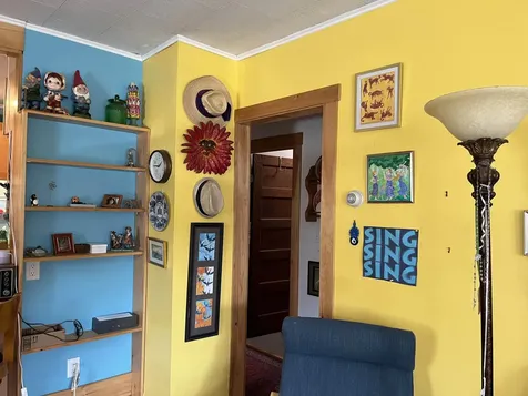 81 Oak Grove Avenue Brattleboro VT 05301