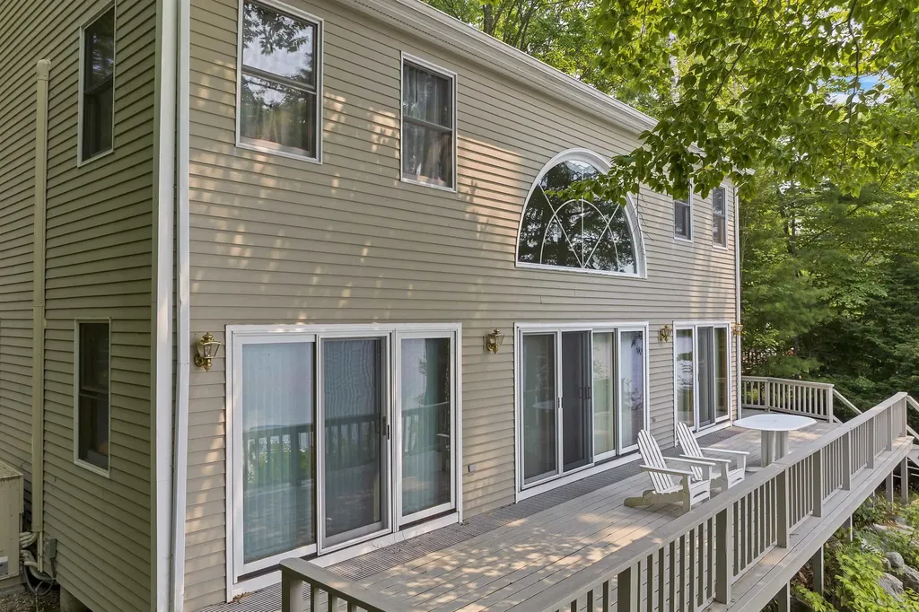 156 Big Barndoor Island Alton NH 03810