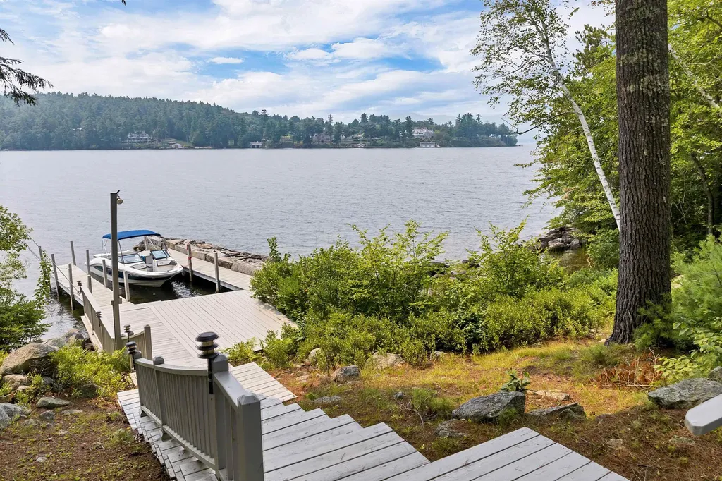 156 Big Barndoor Island Alton NH 03810