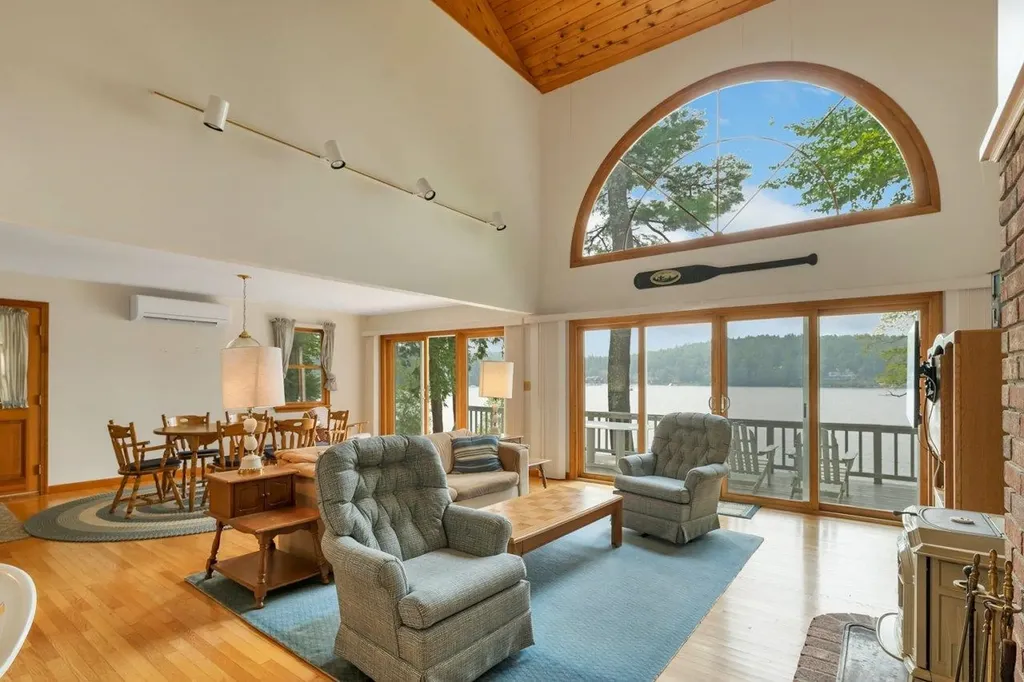 156 Big Barndoor Island Alton NH 03810