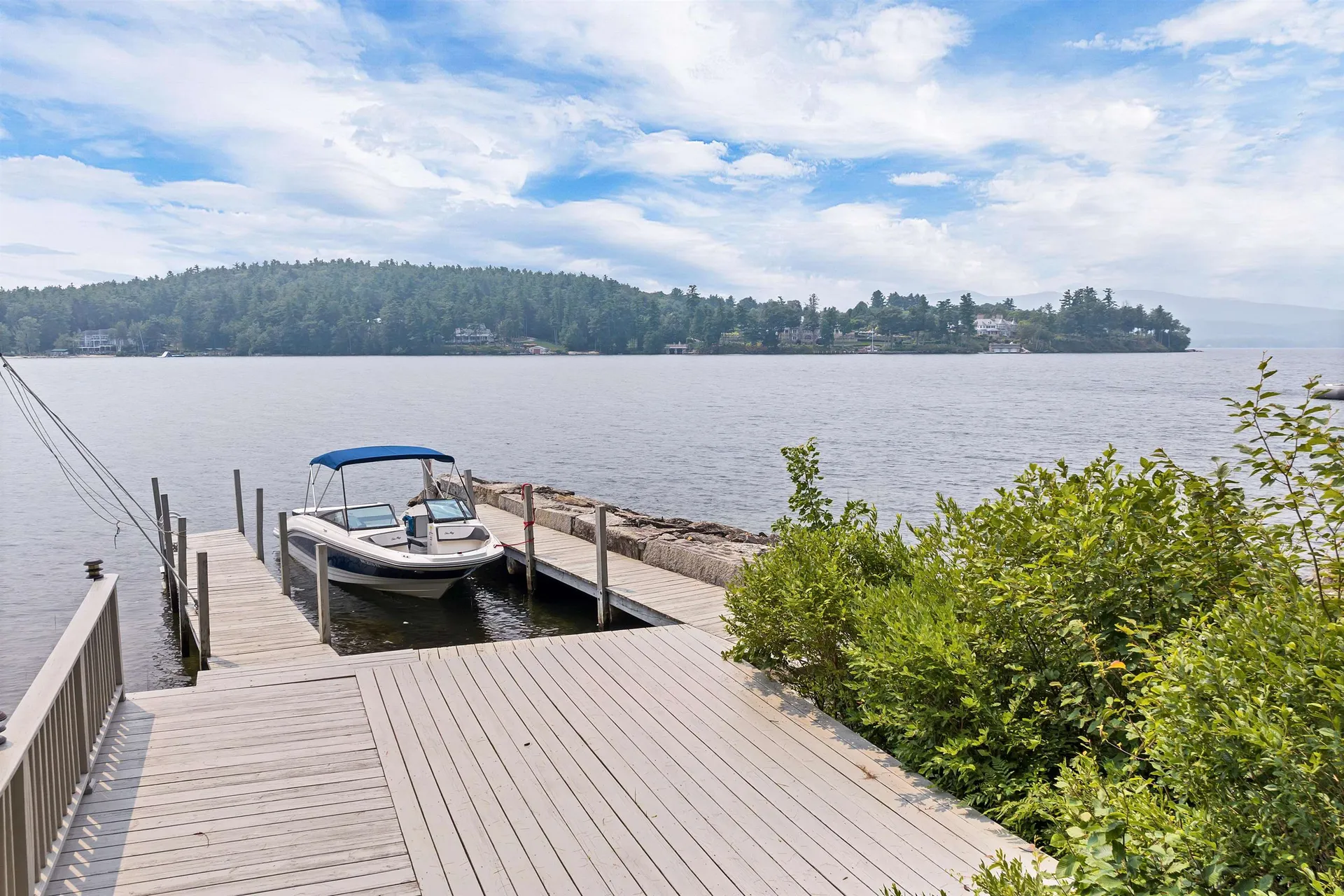 156 Big Barndoor Island Alton NH 03810