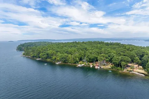 156 Big Barndoor Island Alton NH 03810