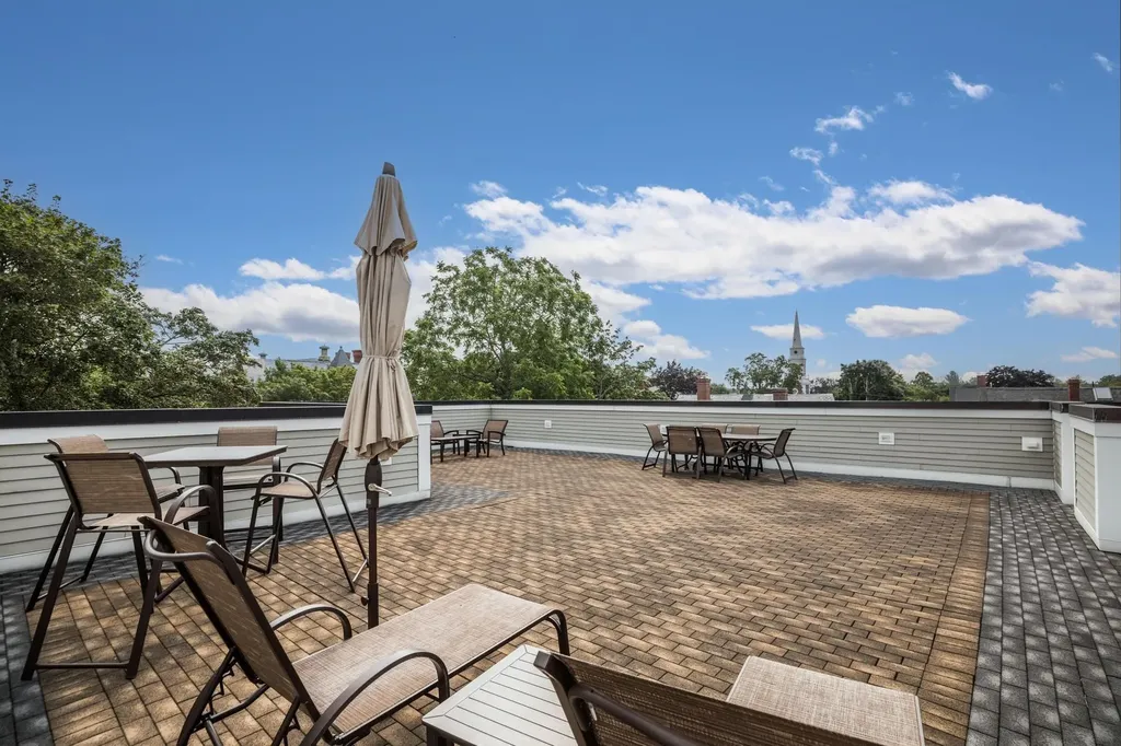 198 Islington Street Portsmouth NH 03801