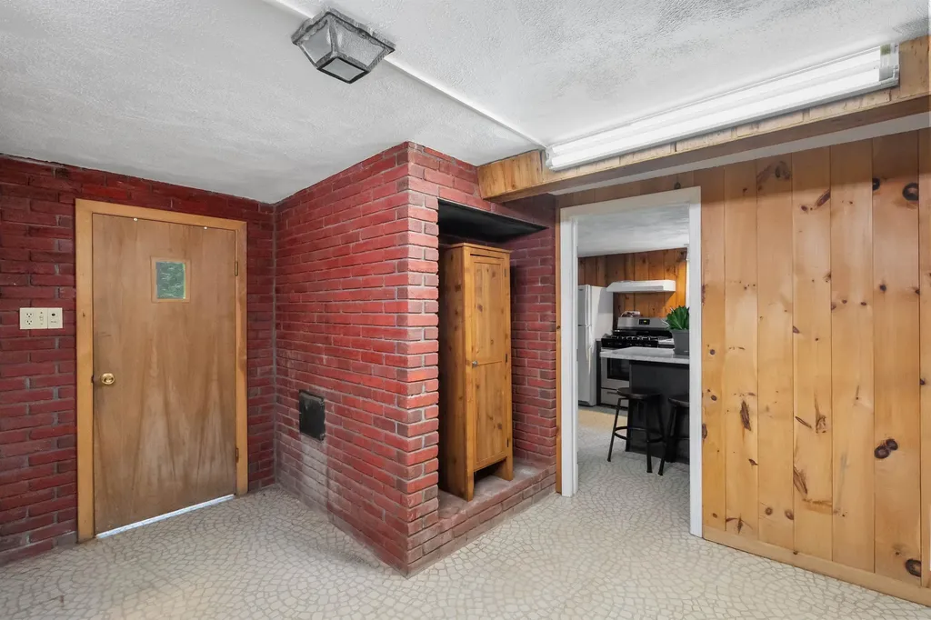 119 Laurel Lane New Boston NH 03070