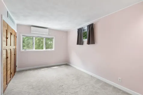 119 Laurel Lane New Boston NH 03070