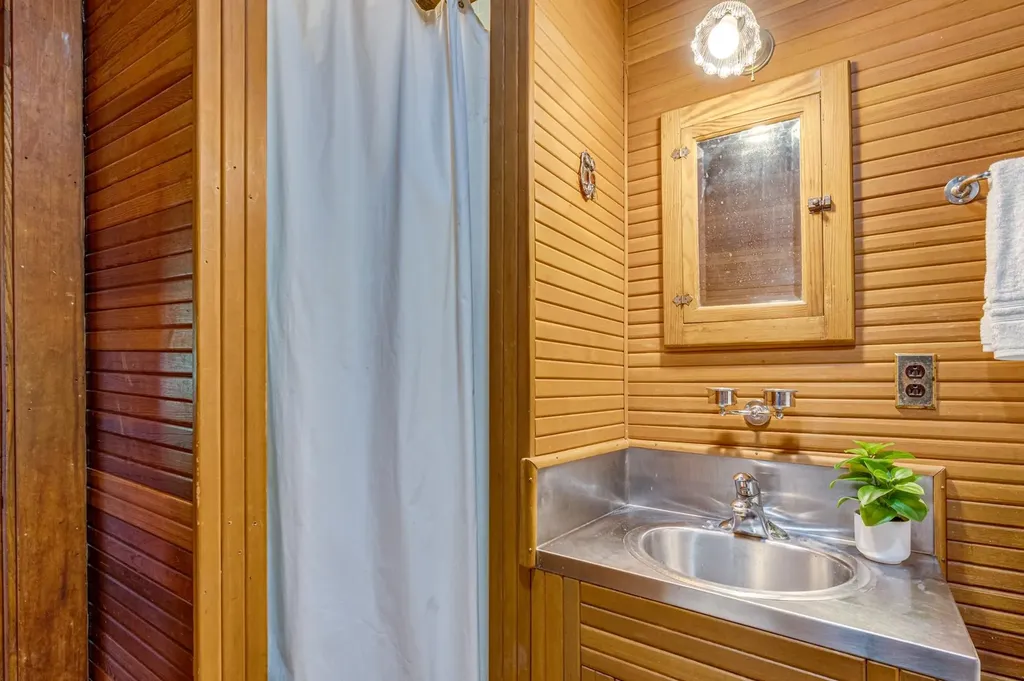 251 Bay Point Road Newbury NH 03255