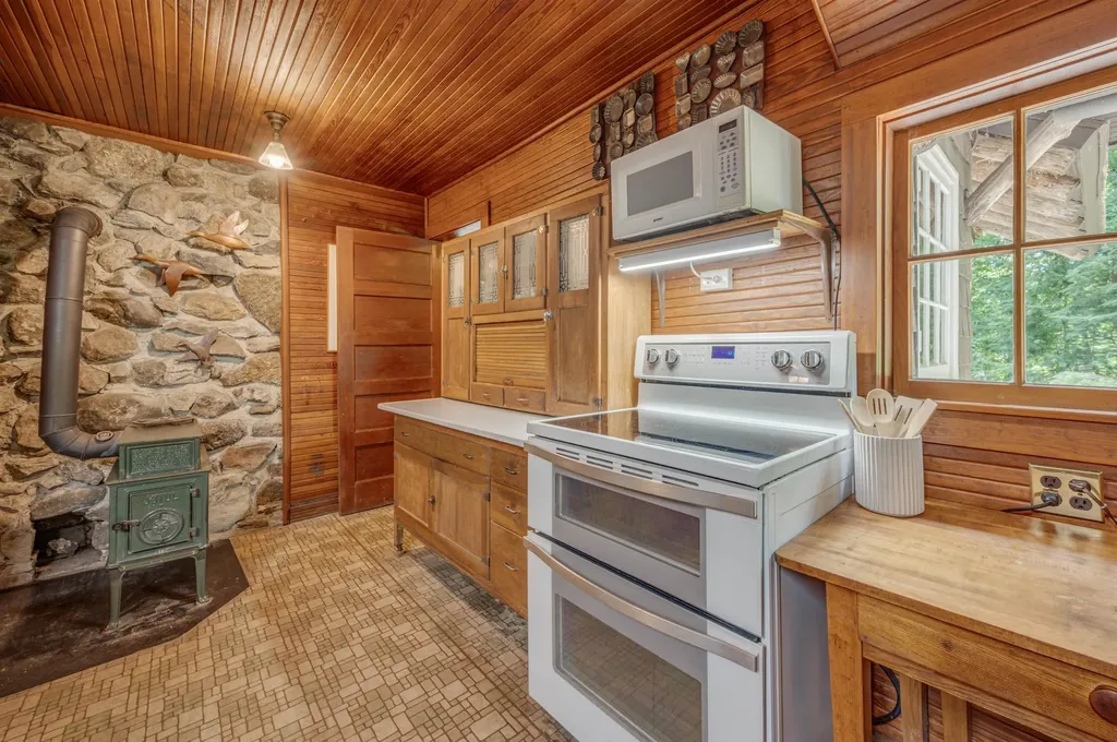 251 Bay Point Road Newbury NH 03255