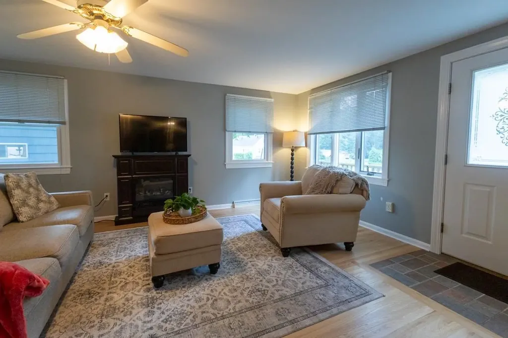 48 Spruce Lane Dover NH 03820