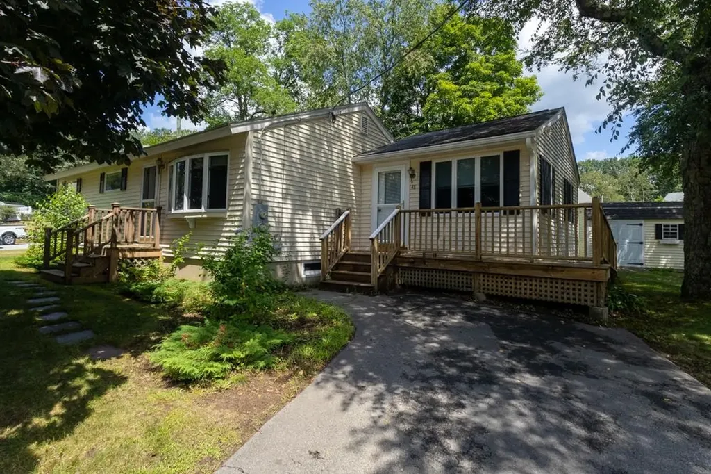 48 Spruce Lane Dover NH 03820