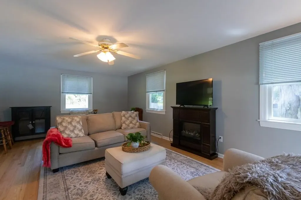 48 Spruce Lane Dover NH 03820