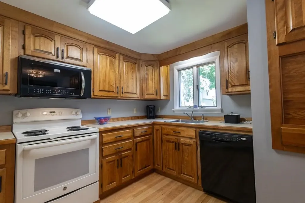 48 Spruce Lane Dover NH 03820