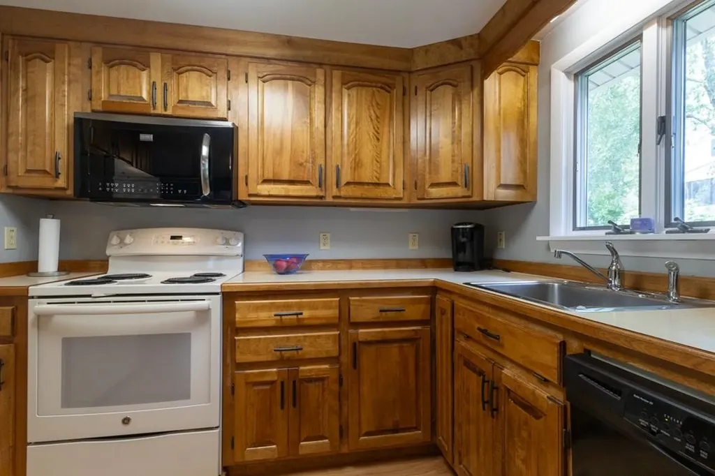 48 Spruce Lane Dover NH 03820