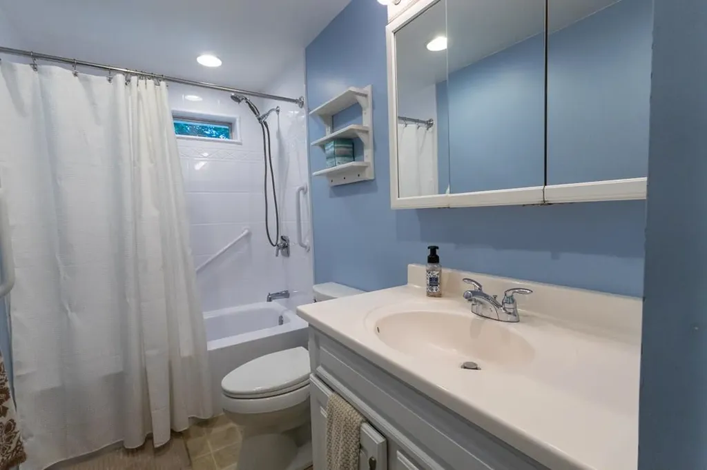 48 Spruce Lane Dover NH 03820