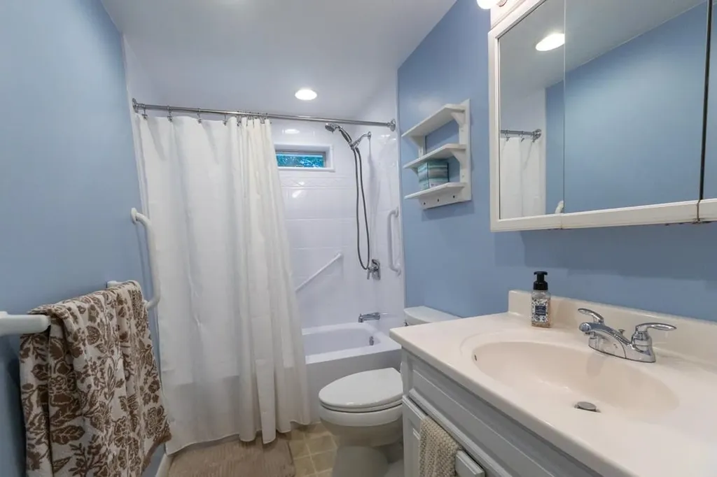 48 Spruce Lane Dover NH 03820