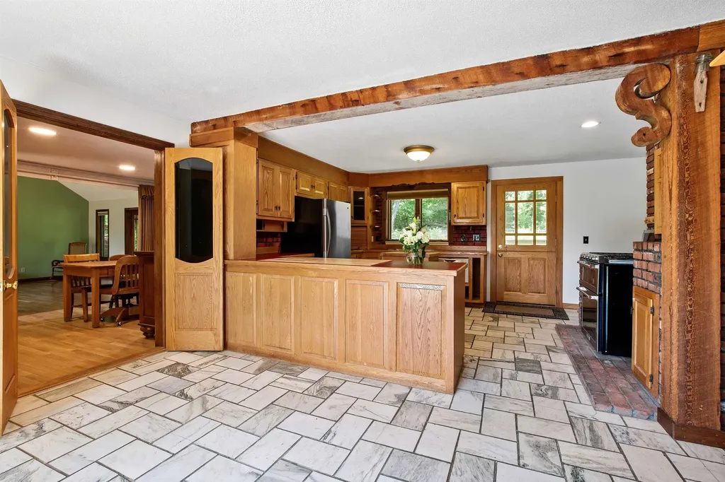 84 Nightingale Lane Grantham NH 03753