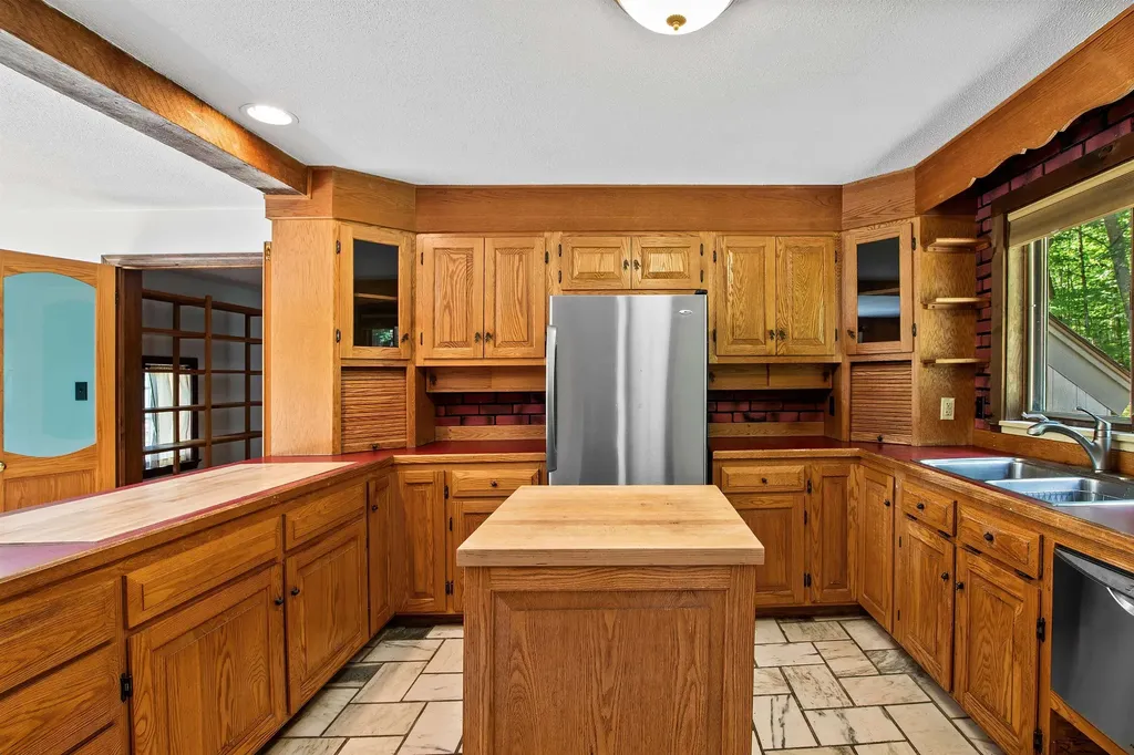 84 Nightingale Lane Grantham NH 03753