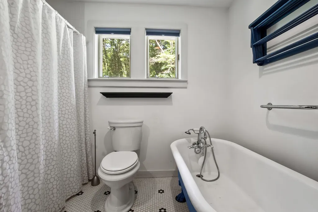 84 Nightingale Lane Grantham NH 03753