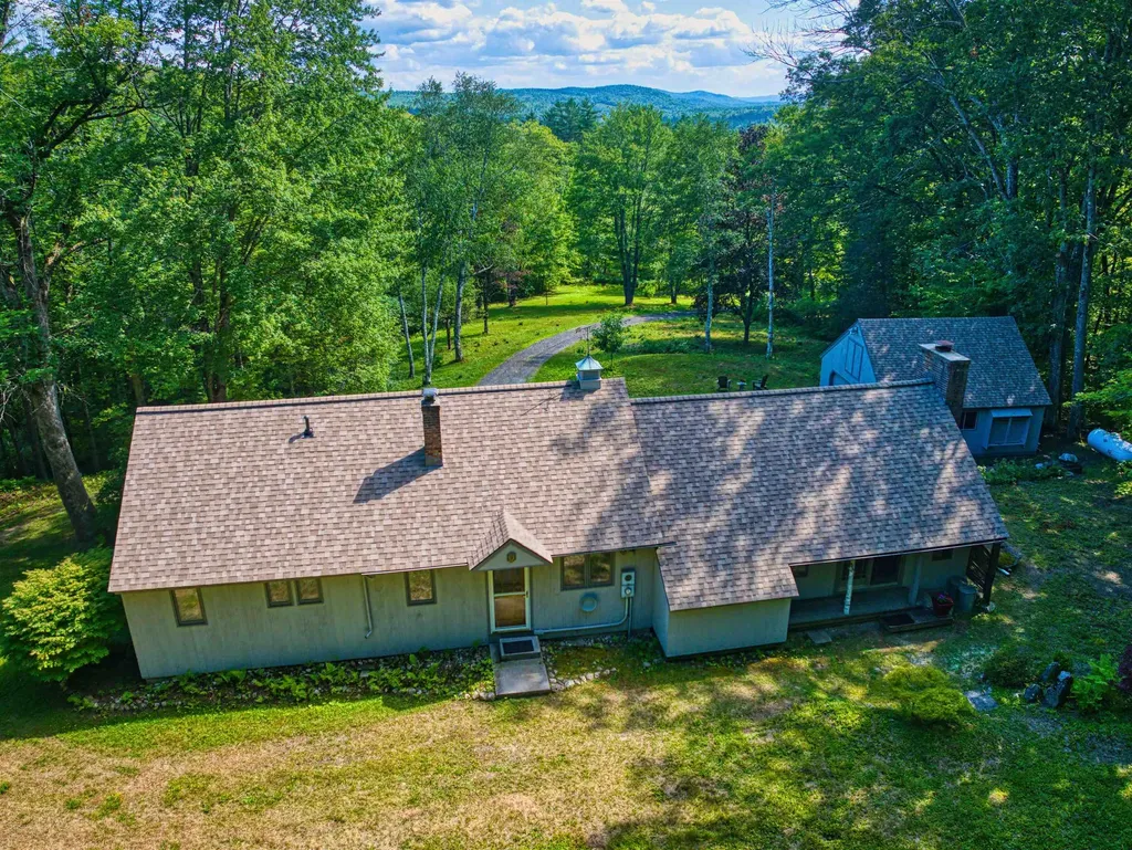 84 Nightingale Lane Grantham NH 03753