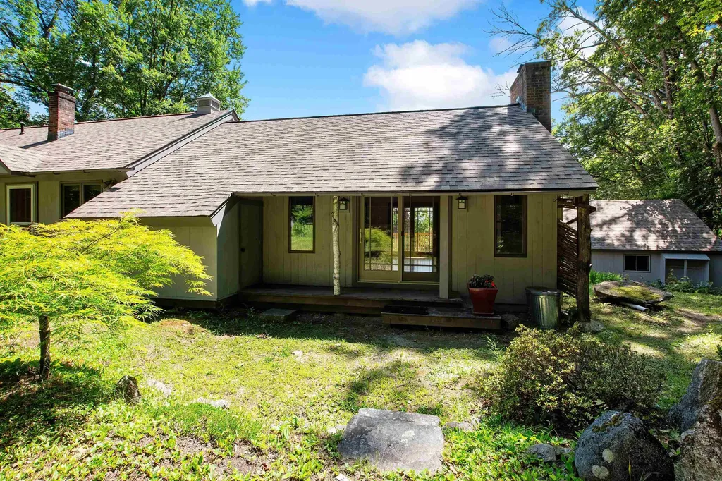 84 Nightingale Lane Grantham NH 03753