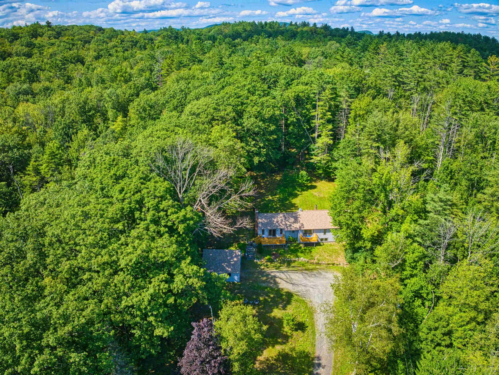 84 Nightingale Lane Grantham NH 03753