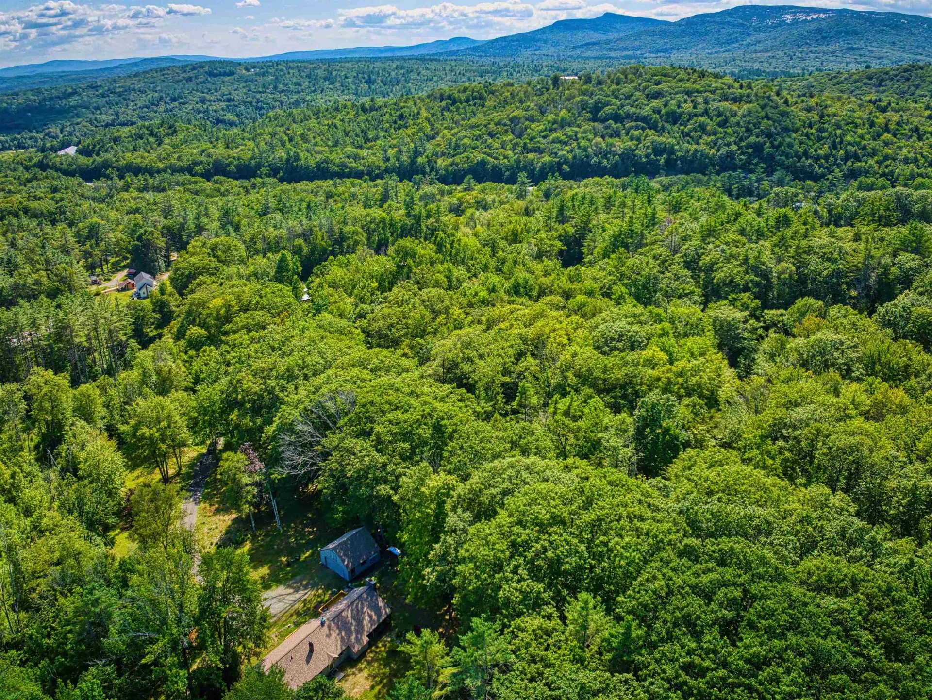 84 Nightingale Lane Grantham NH 03753