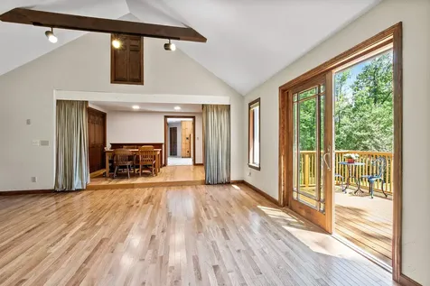 84 Nightingale Lane Grantham NH 03753