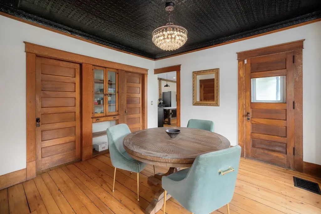 140 Pleasant Street Williamstown VT 05679