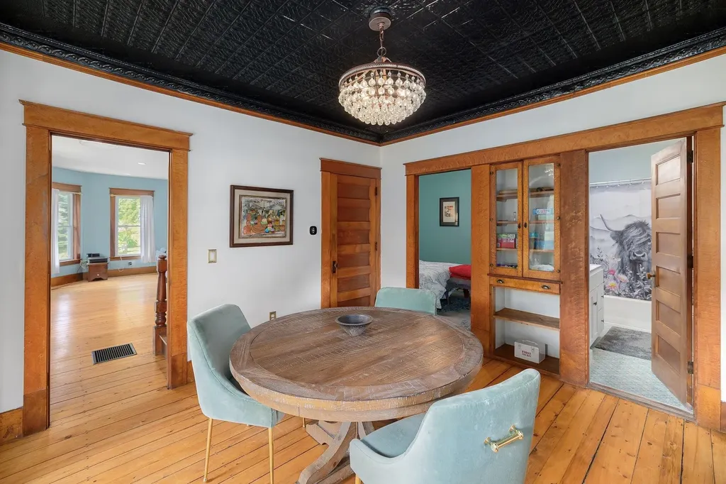 140 Pleasant Street Williamstown VT 05679