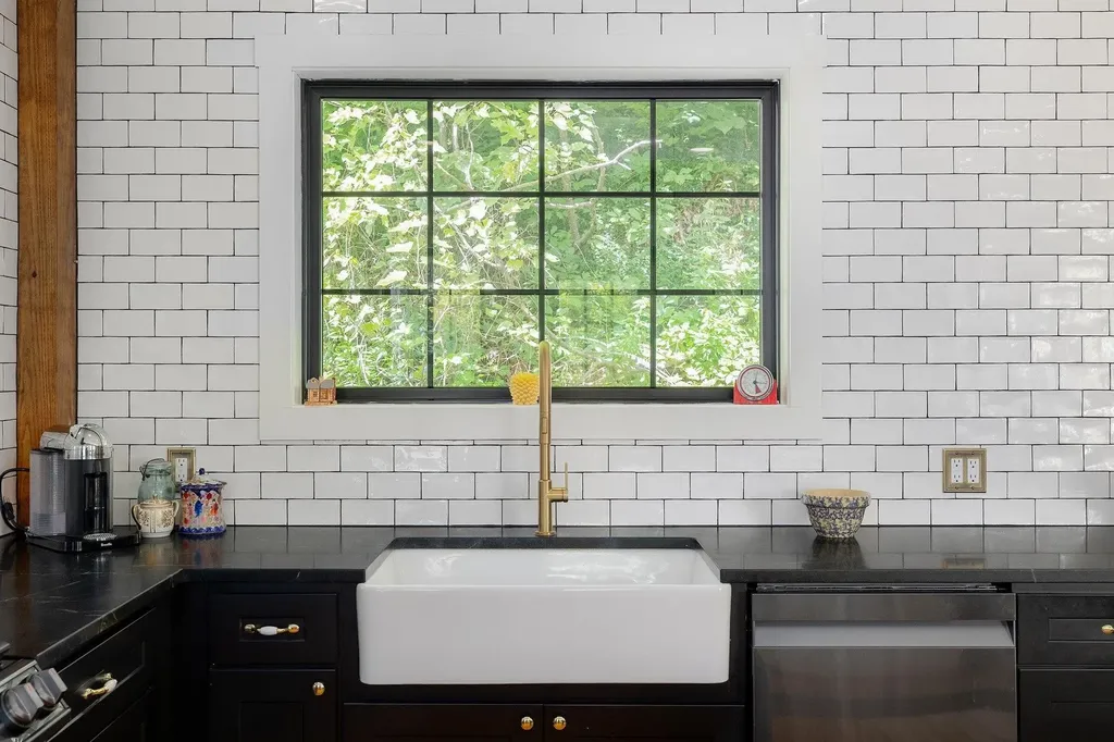 140 Pleasant Street Williamstown VT 05679