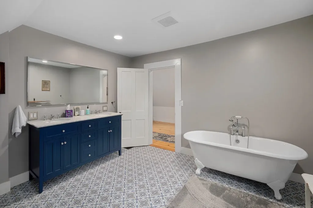 140 Pleasant Street Williamstown VT 05679