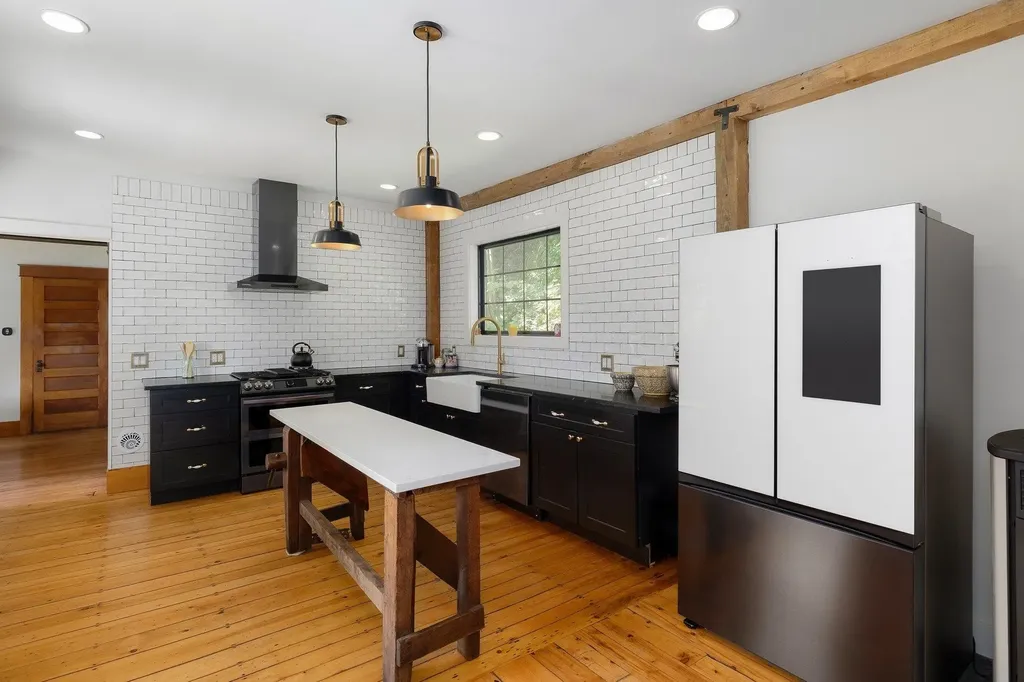 140 Pleasant Street Williamstown VT 05679